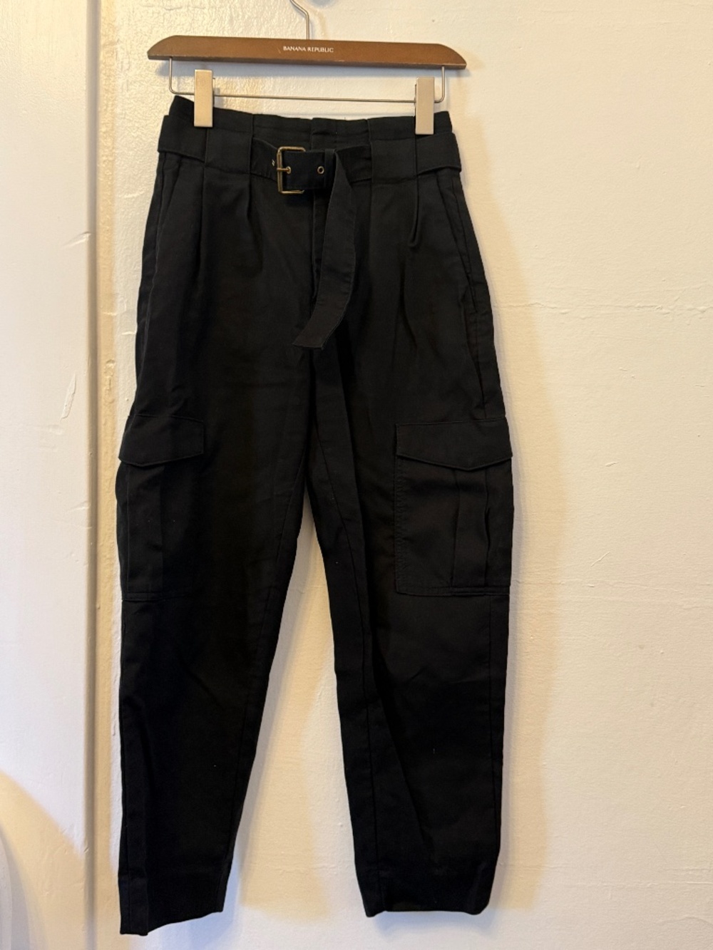 Banana Republic Size 0 Tapered/Belted Cargo Pant Black